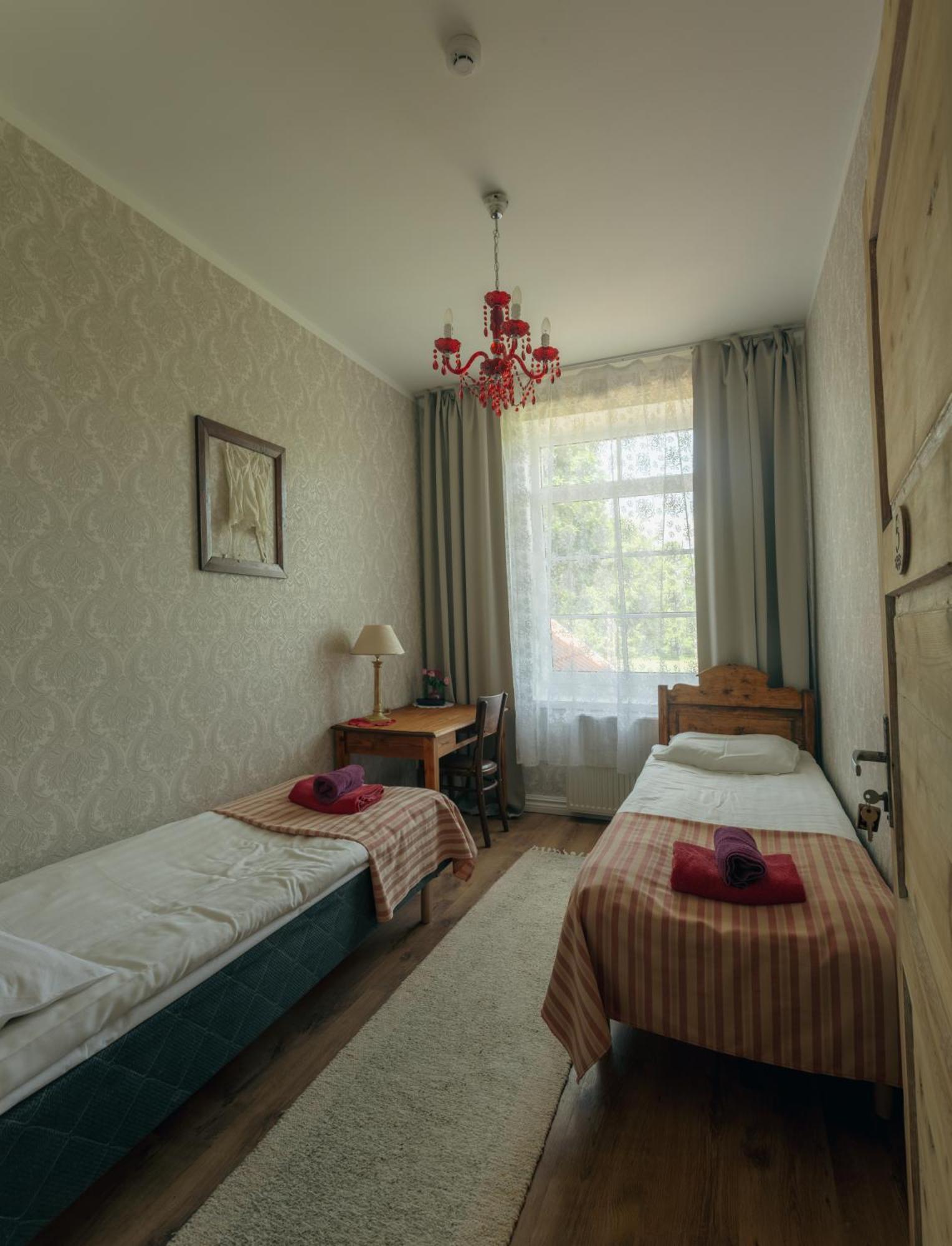 Guesthouse Kadrina Mois Exteriér fotografie
