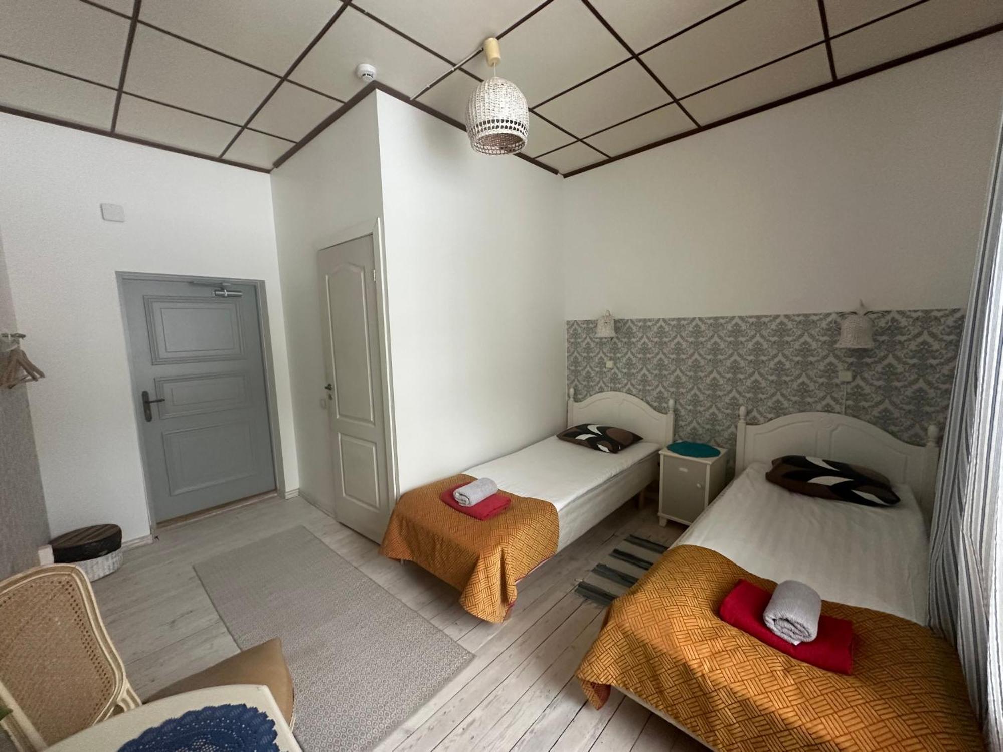 Guesthouse Kadrina Mois Exteriér fotografie